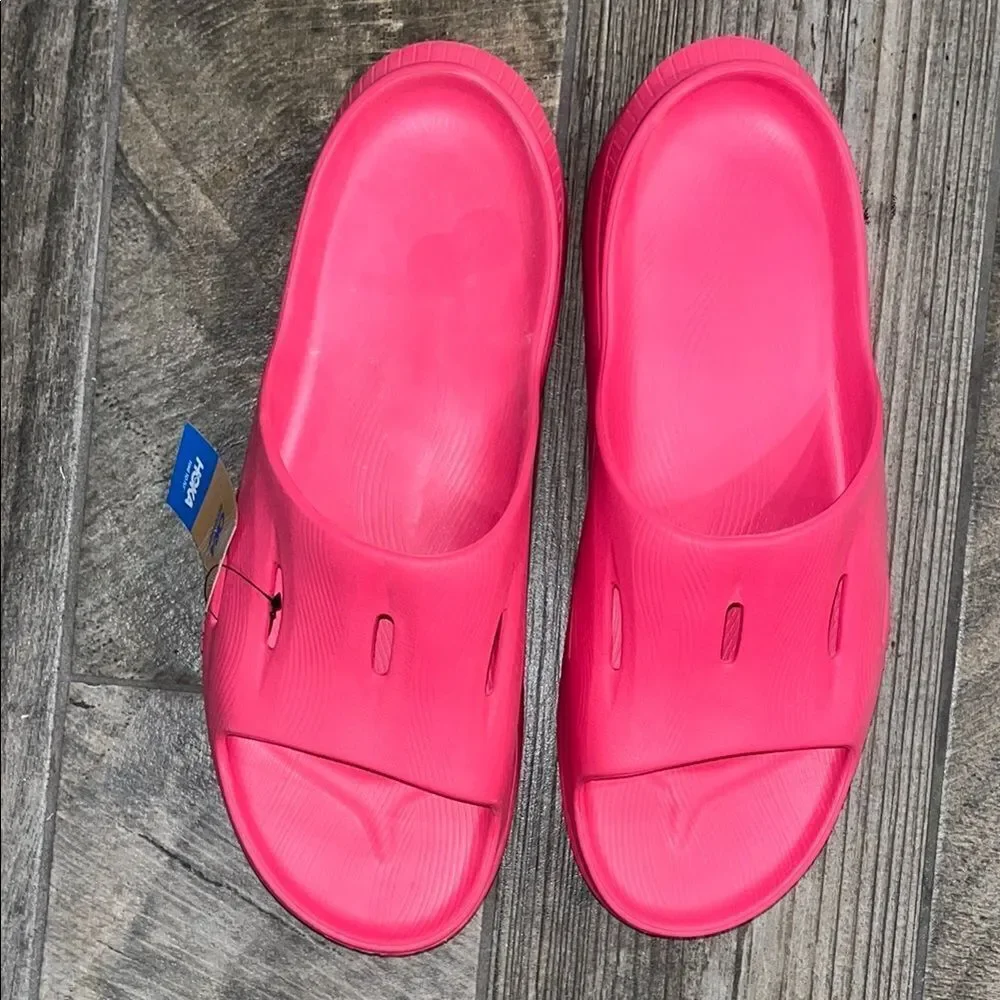 Nwt Hoka ORA Recovery fuschia slides